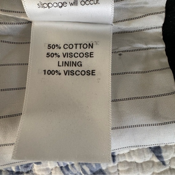 Macgraw Abby Embroidered Black & White Polka-dot Crop Top Size 4 - Picture 10 of 10